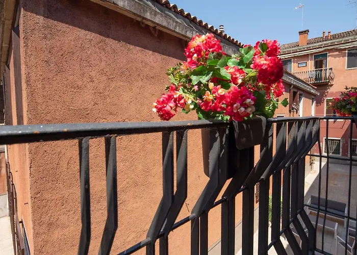 Design Palace By Wonderful Italy