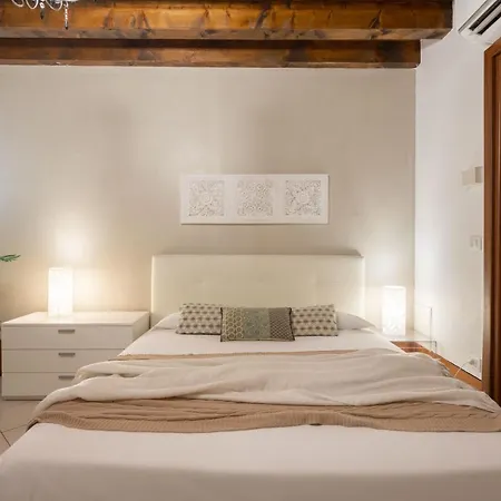 Design Palace By Wonderful Italy شقة